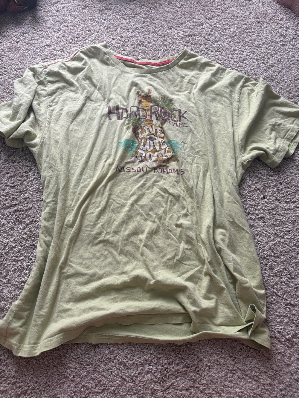 Hard Rock Cafe Light Green Nassau Bahamas Graphic Tee